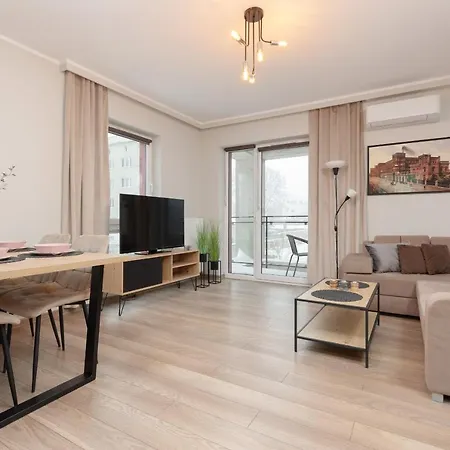 Modern One Bedroom With Parking In By Renters Prestige דירה *