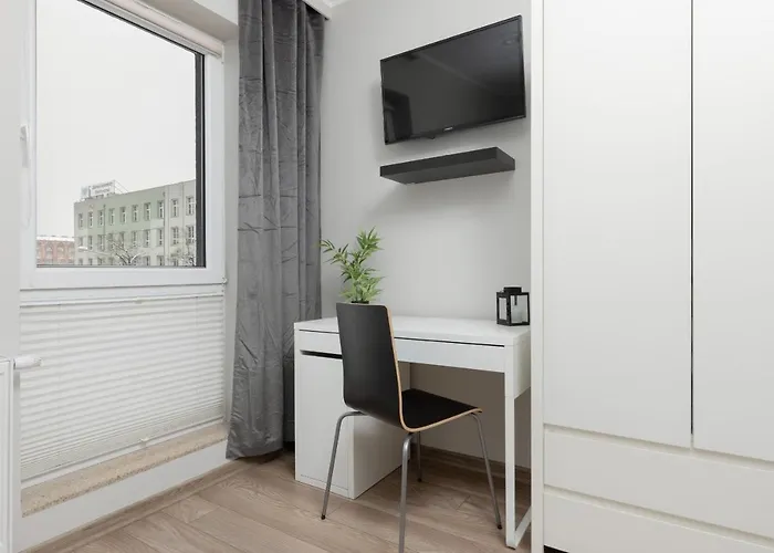Modern One Bedroom With Parking In By Renters Prestige Łódź